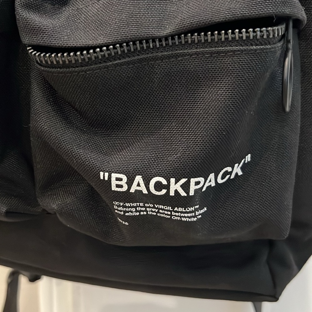 Backpack - Picture 2 of 8